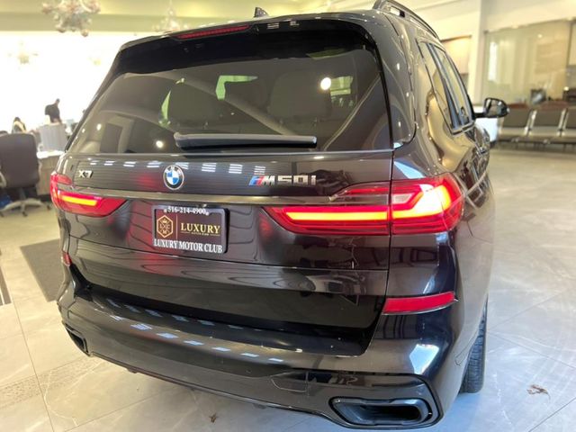 2020 BMW X7 M50i