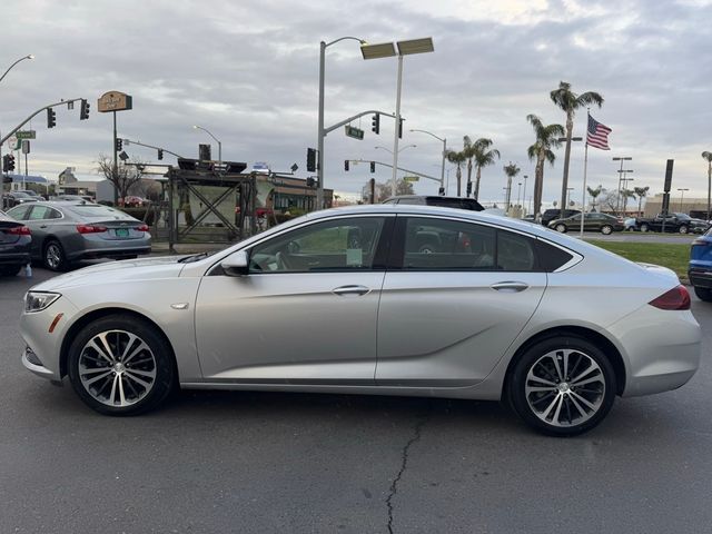 2020 Buick Regal Sportback Essence