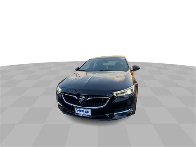 2020 Buick Regal Sportback Essence