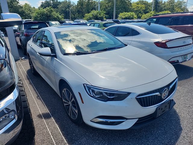 2020 Buick Regal Sportback Essence