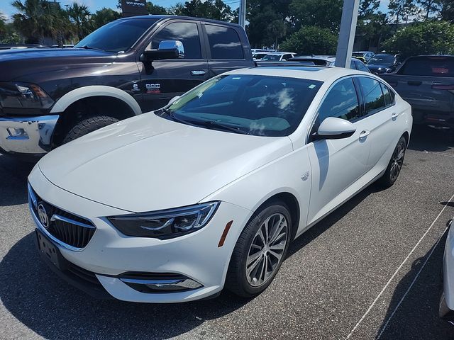 2020 Buick Regal Sportback Essence