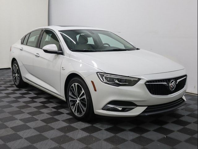 2020 Buick Regal Sportback Essence