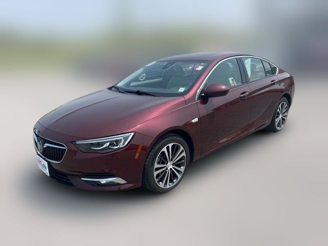 2020 Buick Regal Sportback Essence