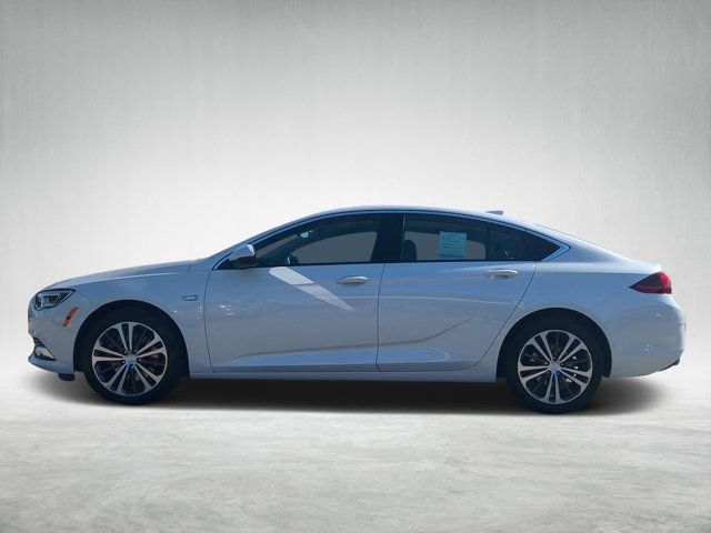 2020 Buick Regal Sportback Essence