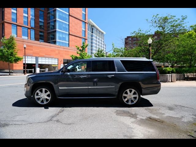 2020 Cadillac Escalade ESV Luxury