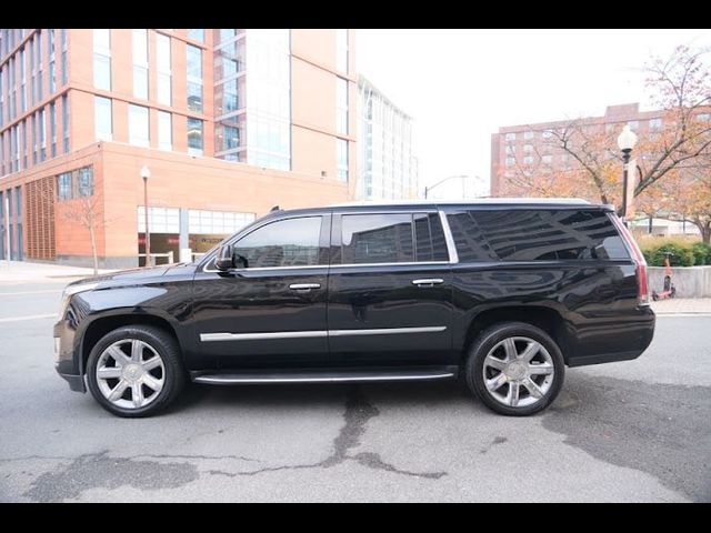 2020 Cadillac Escalade ESV Luxury