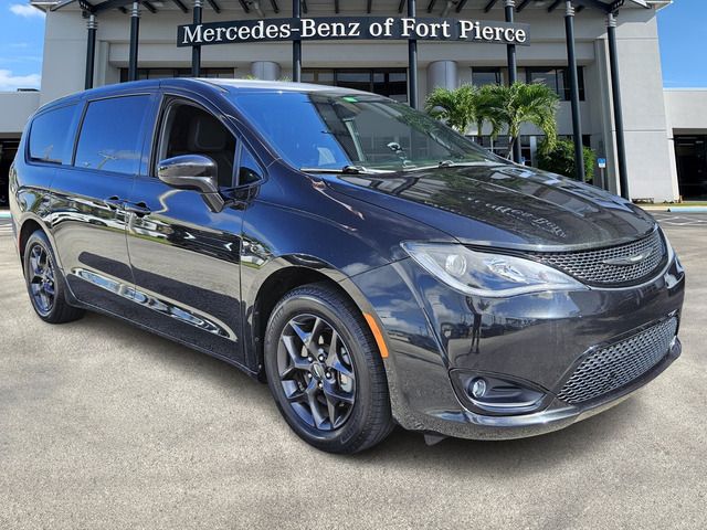 2020 Chrysler Pacifica Touring