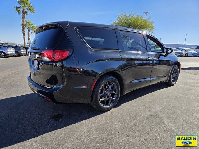 2020 Chrysler Pacifica Touring