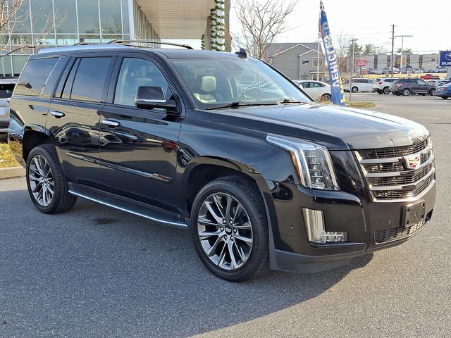 2020 Cadillac Escalade Luxury