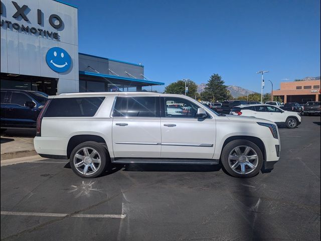 2020 Cadillac Escalade ESV Luxury