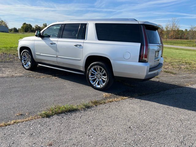 2020 Cadillac Escalade ESV Luxury