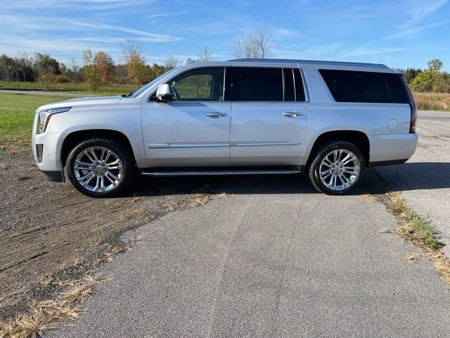 2020 Cadillac Escalade ESV Luxury