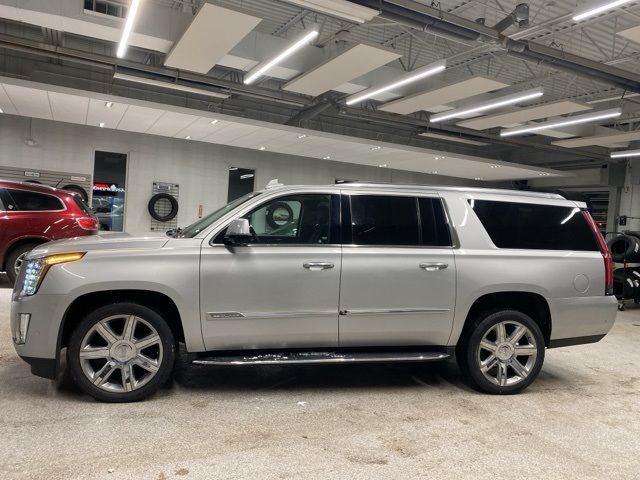 2020 Cadillac Escalade ESV Luxury