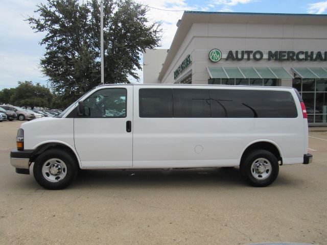 2020 Chevrolet Express LT