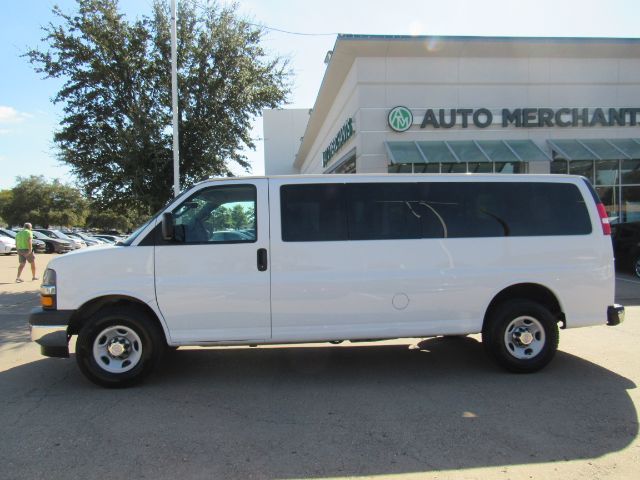 2020 Chevrolet Express LT