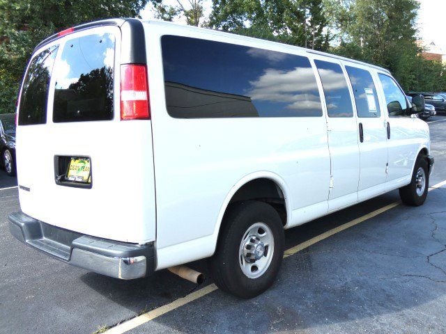 2020 Chevrolet Express LT