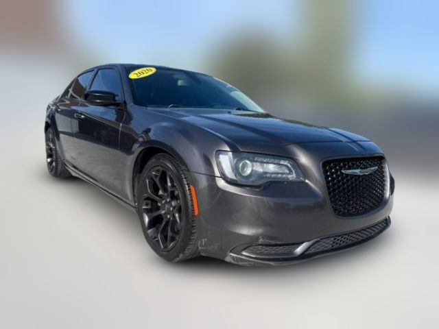 2020 Chrysler 300 Touring