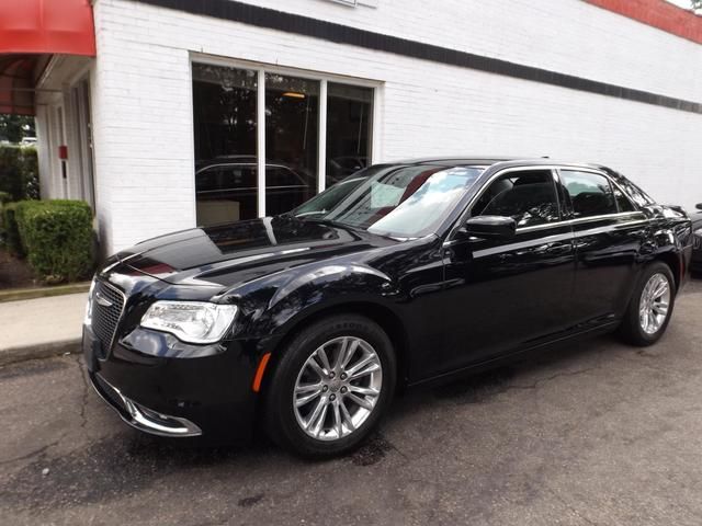 2020 Chrysler 300 Touring