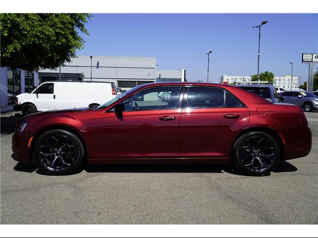 2020 Chrysler 300 Touring