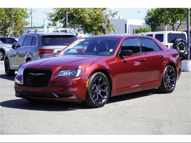 2020 Chrysler 300 Touring