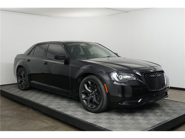 2020 Chrysler 300 Touring