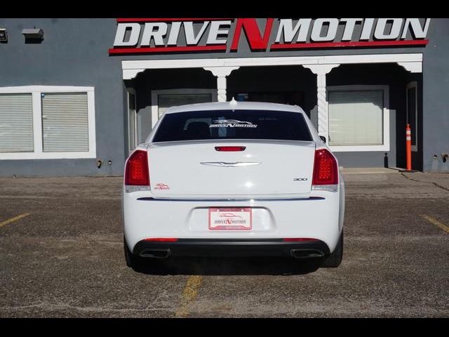 2020 Chrysler 300 Touring