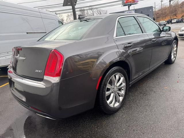 2020 Chrysler 300 Touring L