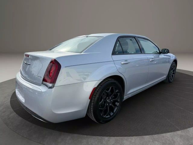 2020 Chrysler 300 Touring