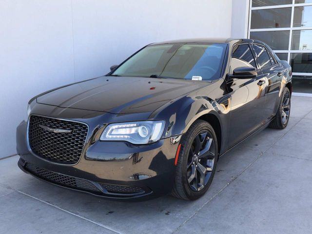 2020 Chrysler 300 Touring