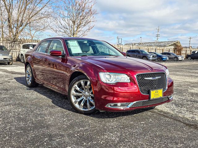 2020 Chrysler 300 Touring L