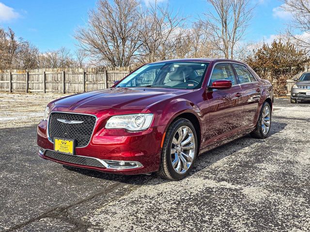 2020 Chrysler 300 Touring L