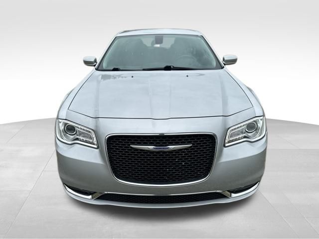 2020 Chrysler 300 Touring