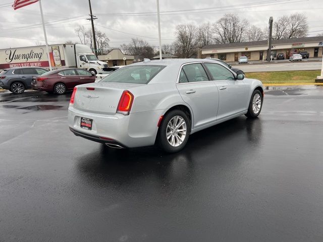 2020 Chrysler 300 Touring