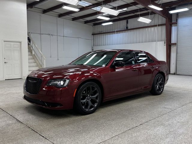 2020 Chrysler 300 Touring