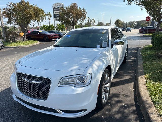 2020 Chrysler 300 Touring