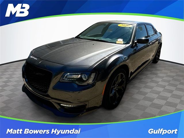 2020 Chrysler 300 Touring L