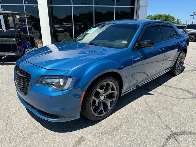 2020 Chrysler 300 Touring