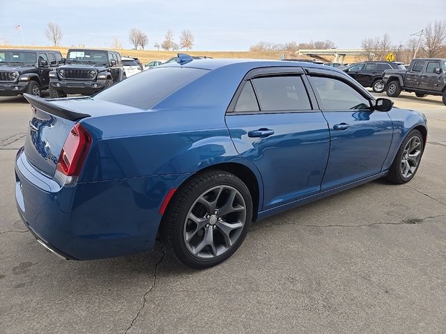 2020 Chrysler 300 Touring