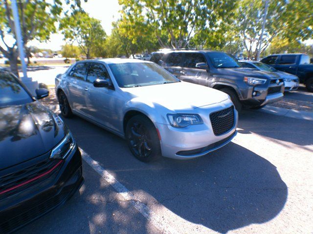 2020 Chrysler 300 Touring