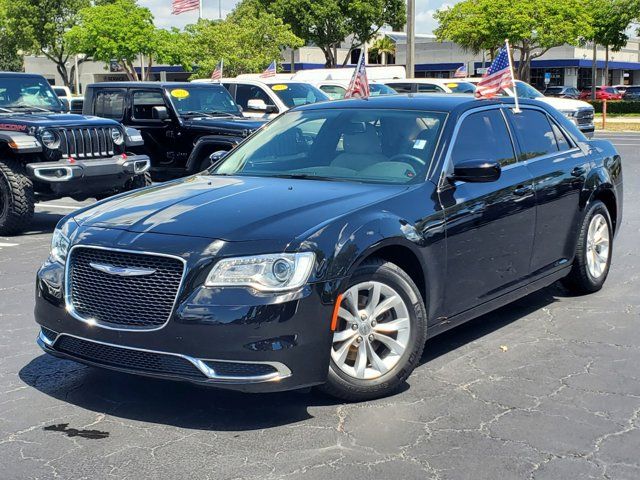 2020 Chrysler 300 Touring