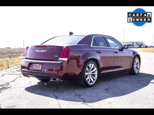 2020 Chrysler 300 Touring L