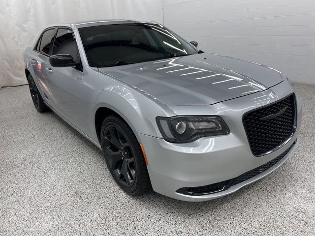 2020 Chrysler 300 Touring