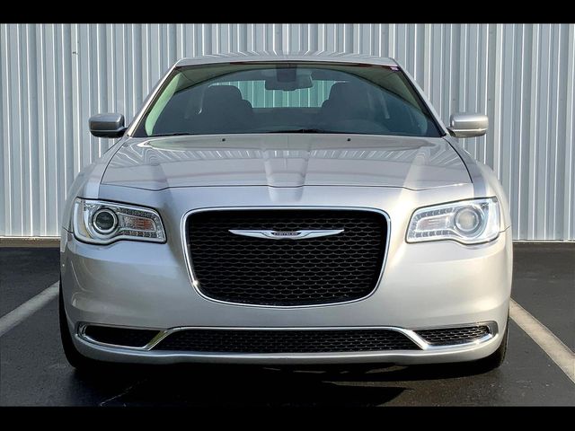 2020 Chrysler 300 Touring