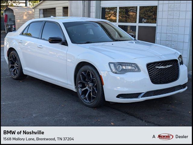 2020 Chrysler 300 Touring