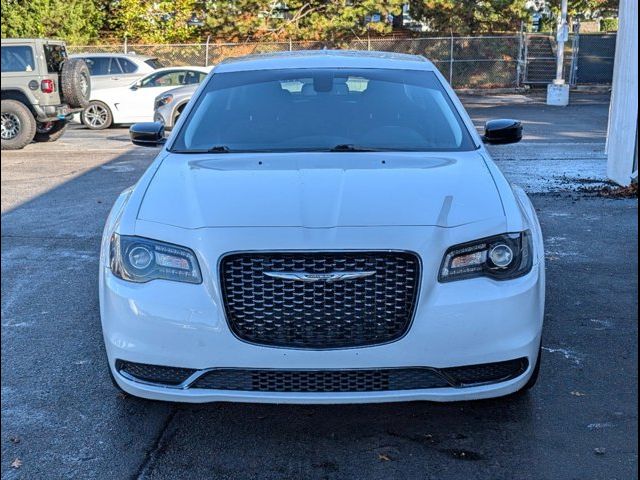 2020 Chrysler 300 Touring