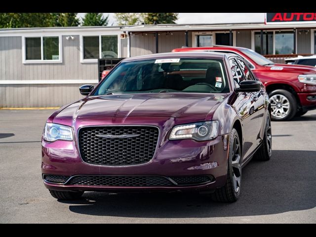 2020 Chrysler 300 Touring