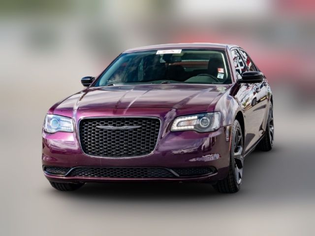 2020 Chrysler 300 Touring