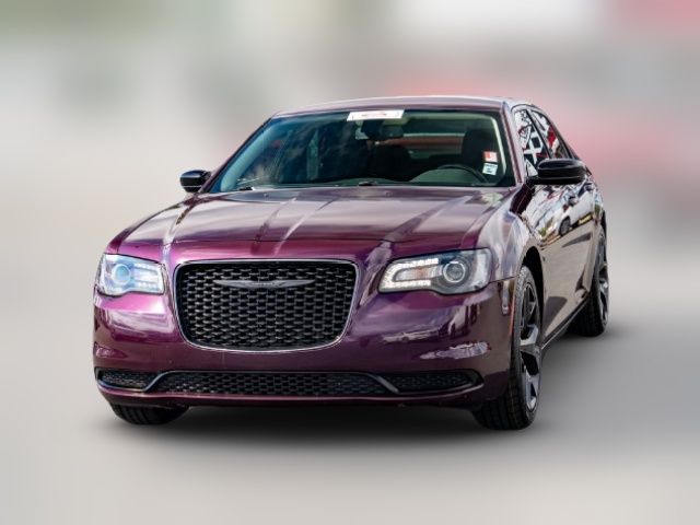 2020 Chrysler 300 Touring