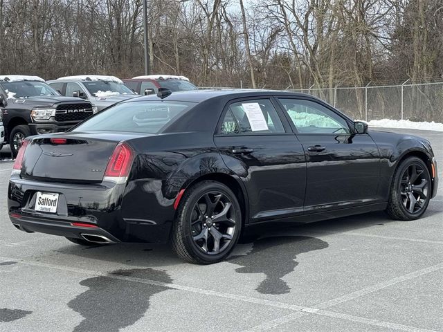 2020 Chrysler 300 Touring