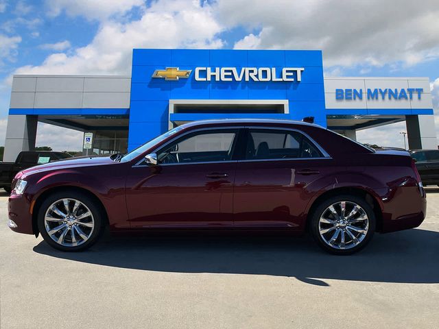 2020 Chrysler 300 Touring